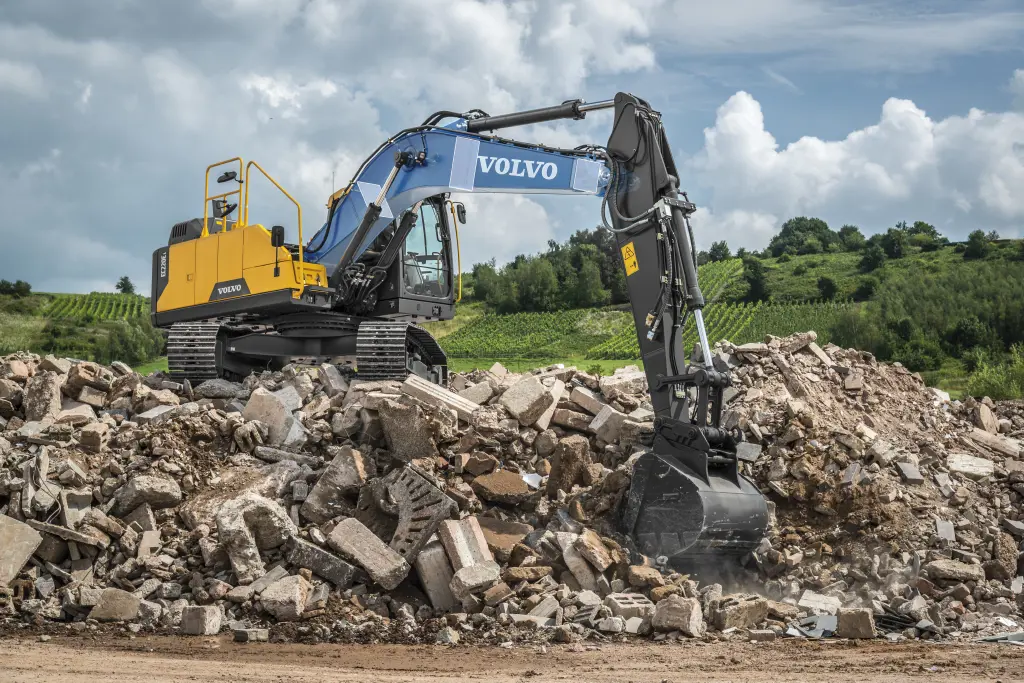 Volvo Medium Crawler Excavators EC220E