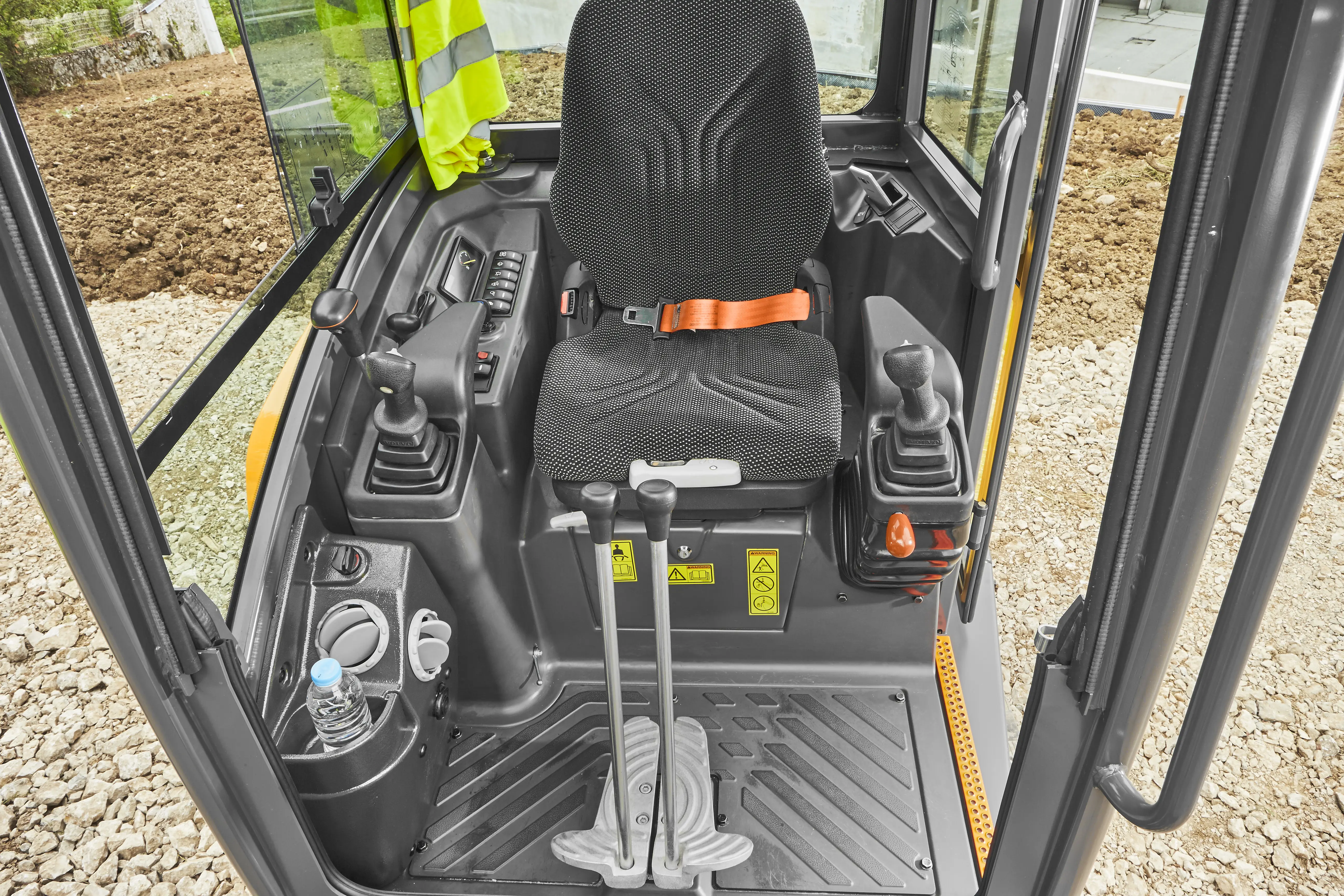 Volvo Compact Excavators EC27D