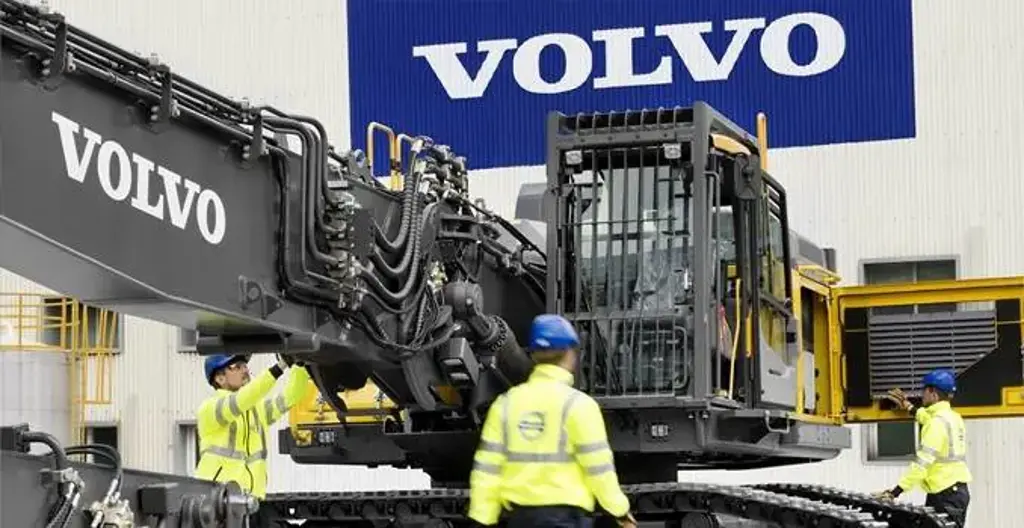 Volvo Demolition Excavators EC380EHR